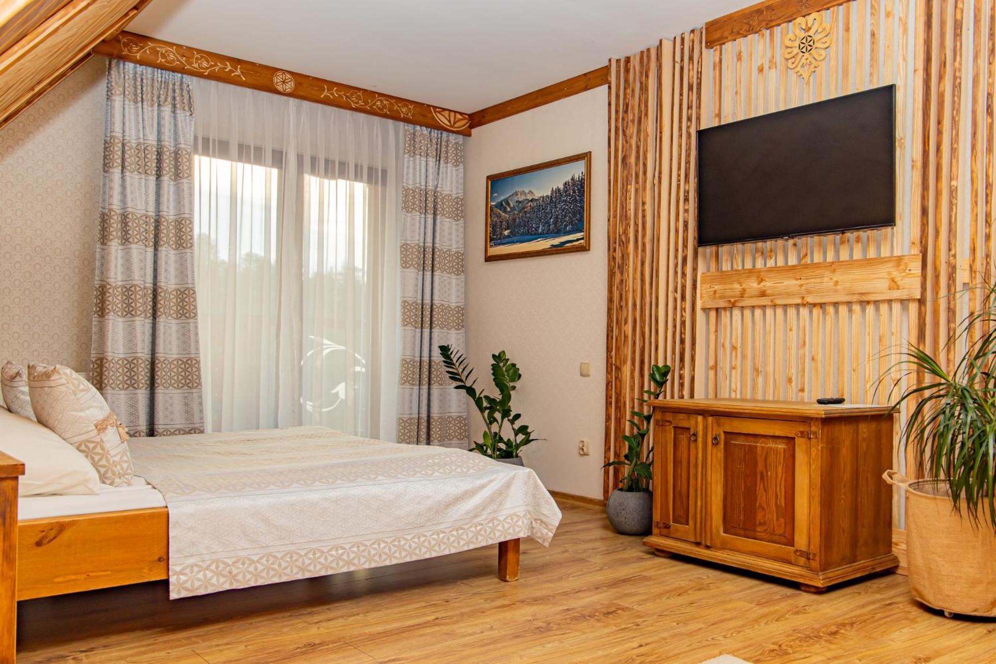 ザコパネ Kraina Smaku Bed & Breakfast エクステリア 写真