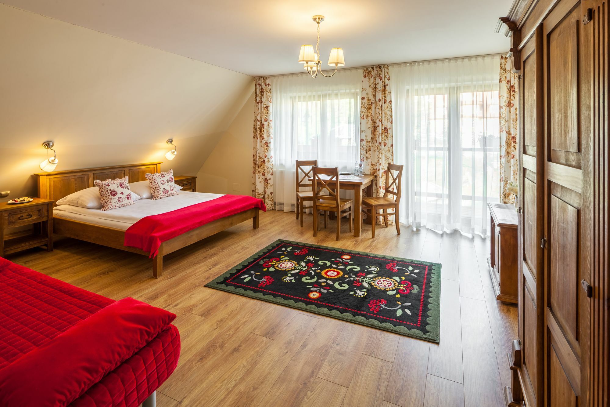 ザコパネ Kraina Smaku Bed & Breakfast エクステリア 写真