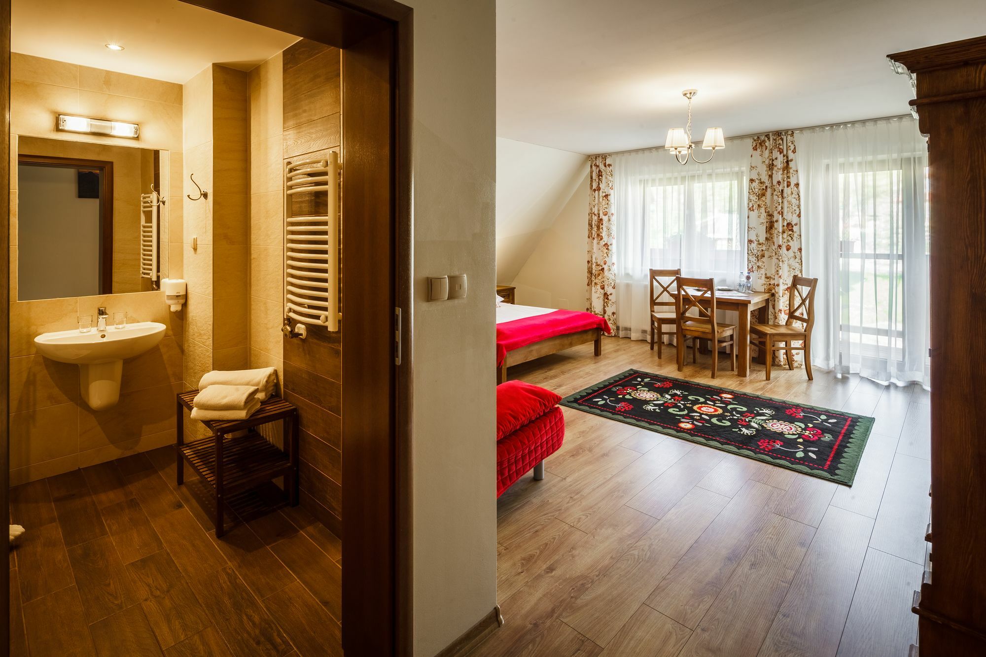 ザコパネ Kraina Smaku Bed & Breakfast エクステリア 写真
